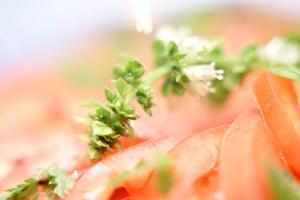 千葉・海浜幕張の居酒屋「大衆酒場 ムロヒガシ」：安くて旨い！炭火焼き串と多彩なメニューで気軽に楽しめる大衆酒場の魅力