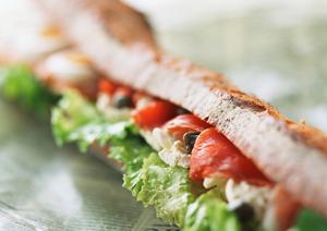 海の絶景と癒しの温泉体験：赤沢日帰り温泉館の魅力と特徴